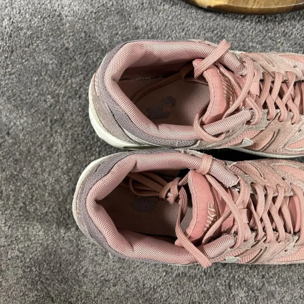 Nike Air Max Command 397690-600 Women’s Sz 6 Stardust Pink Suede Athletic Shoes